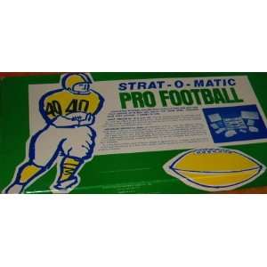  STRAT O MATIC Pro Football: Toys & Games