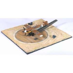  Me 109G 2 III./JG 77 TROP. W/Compass Platform (172 Toys 