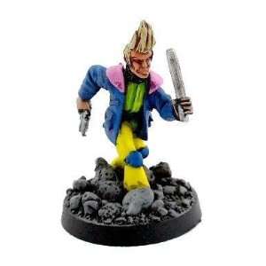   Judge Dredd 28mm Miniatures: Juve with Handgun and Club: Toys & Games