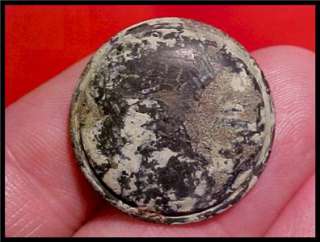 FRENCH COLONIAL MARINES COAT BUTTON (Circa 1730 1763)  