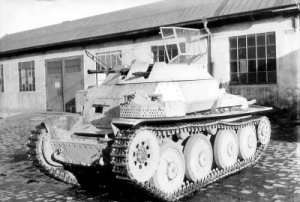 144 CGD 46 German Aufklaerer 38D mit 2cm im Drehturm  