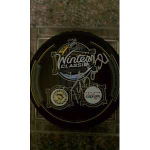   Autographed Hockey Puck   2011 Winter Classic   Autographed NHL Pucks