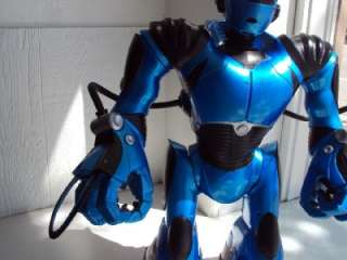 WowWee Robosapien V2 22 Humanoid Robot w/ Remote Control RARE BLUE 
