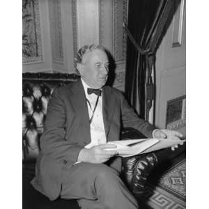  1940 June 11. Texas Senator poses for new informal picture 