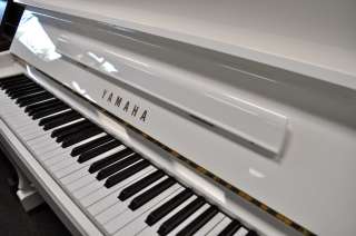   YAMAHA UPRIGHT PIANO WHITE POLISH (Disklavier player piano)  
