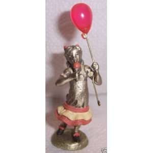  Hudson Pewter   Summer Villagers   Linda with Balloon 