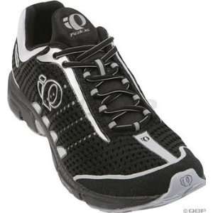 Pearl Izumi Peak XC Running Shoe 7 Black Silver  Sports 