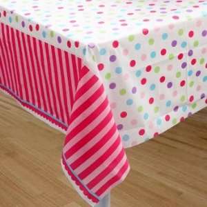  Little Cupcake Girl Tablecover: Toys & Games