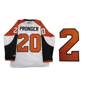  Chris Pronger Autographed/Hand Signed Jersey Sports 