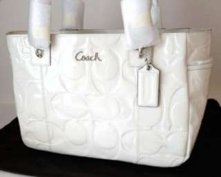 NWT COACH GALLERY IVORY PATENT LEATHER SIGNATURE EMBOSSED TOTE HANDBAG 