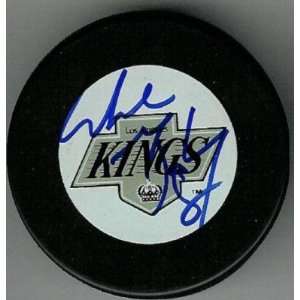  Autographed Wayne Gretzky Puck   w COA HOFer   Autographed 