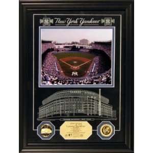 YANKEE STADIUM ARCHIVAL ETCHED GLASS PHOTO MINT  Sports 