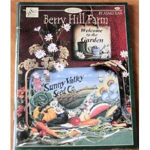   Hill Farm #524 (A Tole and Decorative Painting Book) Asako Kan Books