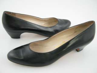 SALVATORE FERRAGAMO Black Leather Classic Heels 7AA  