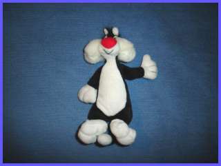 KINDER SURPRISE MAXI SYLVESTER LOONEY TUNES CUDDLY TOY  