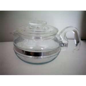  VINTAGE Pyrex Teapot Tea Pot    as shown 