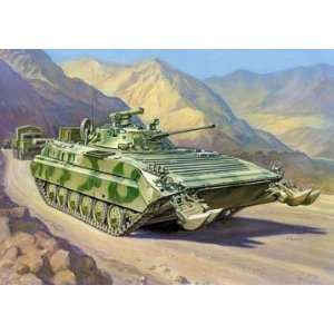  1/35 BMP 2D Russian Infantry Vehicle Toys & Games