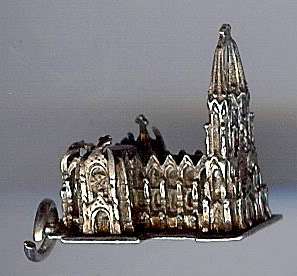   DETAILED STERLING SILVER ST PATRICKS CATHEDRAL STANHOPE CHARM  