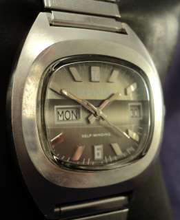   STAINLESS 17j SWISS AUTOMATIC DAY/DATE MENS WATCH ~ EXCELLENT  
